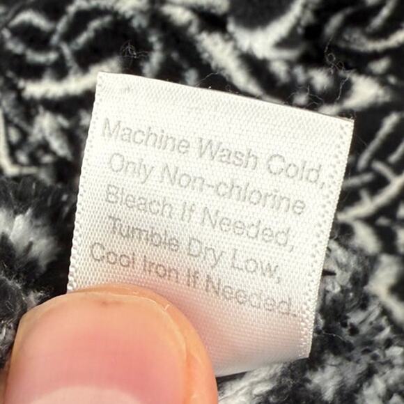 Vera Bradley Womens Fleece Robe Diamond Geometric Pattern Black White Size S/M - Picture 5 of 9